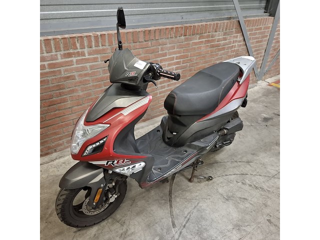 Snorscooter, btc, r8, 2019 - afbeelding 8 van  31