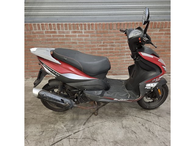 Snorscooter, btc, r8, 2019 - afbeelding 1 van  31