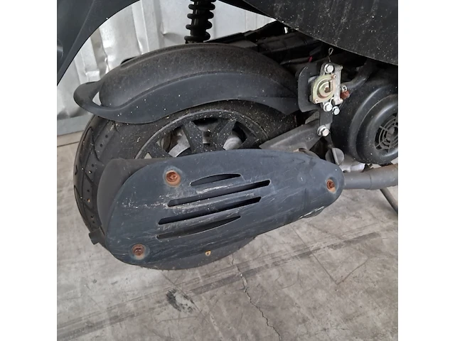 Snorscooter, la souris, city, 2022 - afbeelding 8 van  17