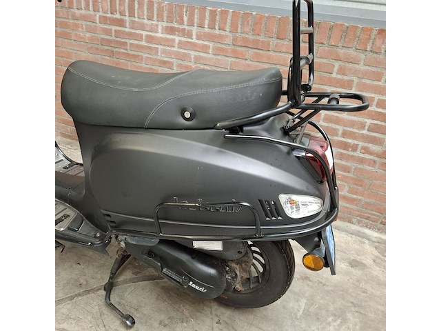 Snorscooter, la souris, sourini, 2021 - afbeelding 11 van  33