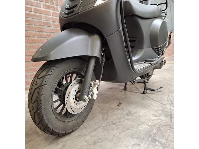 Snorscooter, la souris, sourini, 2021 - afbeelding 19 van  33