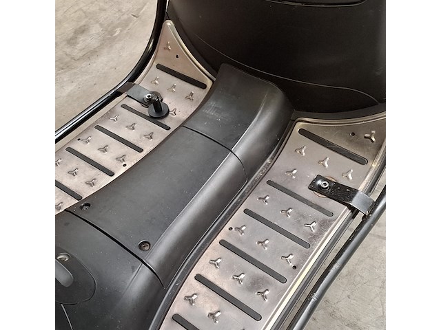 Snorscooter, la souris, sourini, 2021 - afbeelding 31 van  33