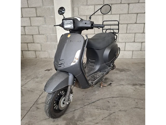 Snorscooter, la souris, sourni s, 2023 - afbeelding 1 van  48