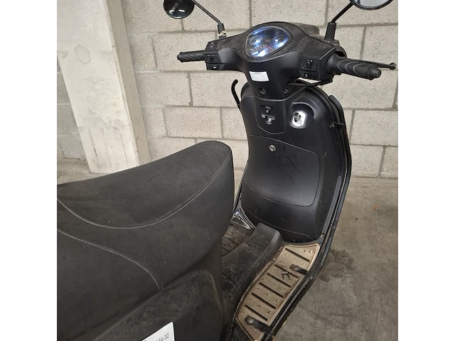 Snorscooter, la souris, sourni s, 2023 - afbeelding 16 van  48