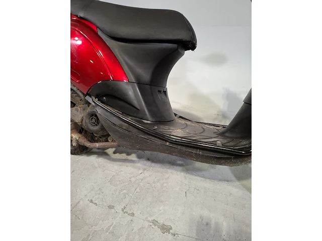 Snorscooter, piaggio, zip, 2012 - afbeelding 3 van  16