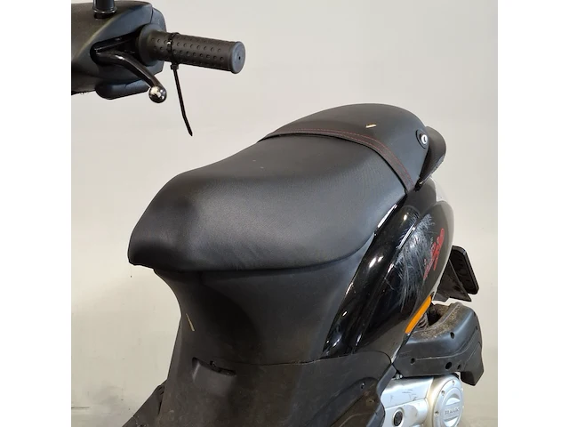 Snorscooter, piaggio, zip, 2023 - afbeelding 15 van  19