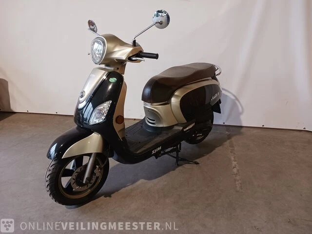 Snorscooter sym, fiddle lll, bouwjaar 2017 - afbeelding 1 van  16