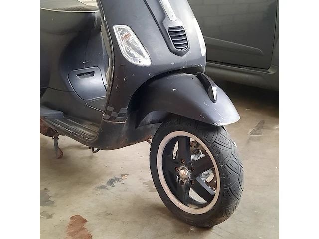 Snorscooter vespa piaggio, 2012 - afbeelding 4 van  28