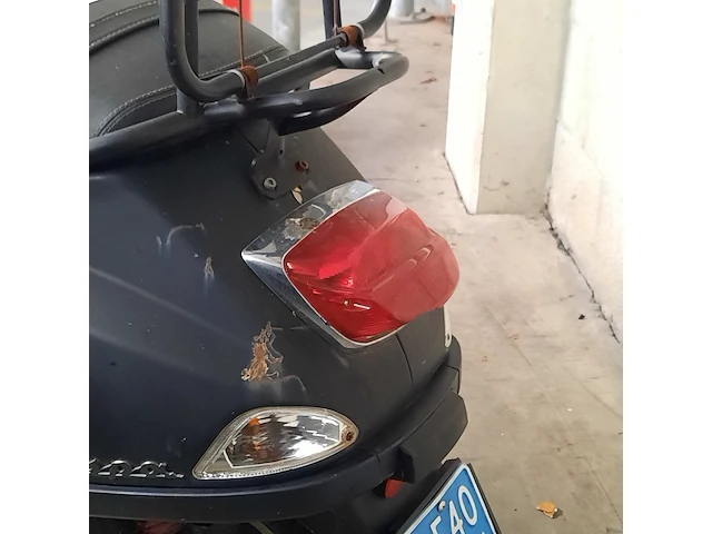Snorscooter vespa piaggio, 2012 - afbeelding 14 van  28