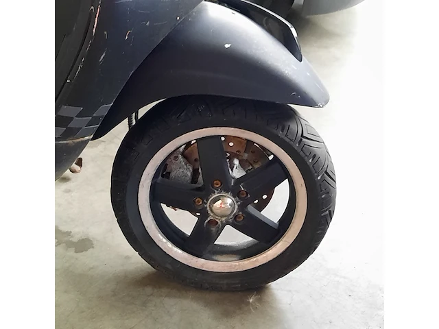 Snorscooter vespa piaggio, 2012 - afbeelding 16 van  28