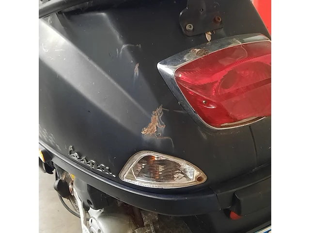 Snorscooter vespa piaggio, 2012 - afbeelding 17 van  28