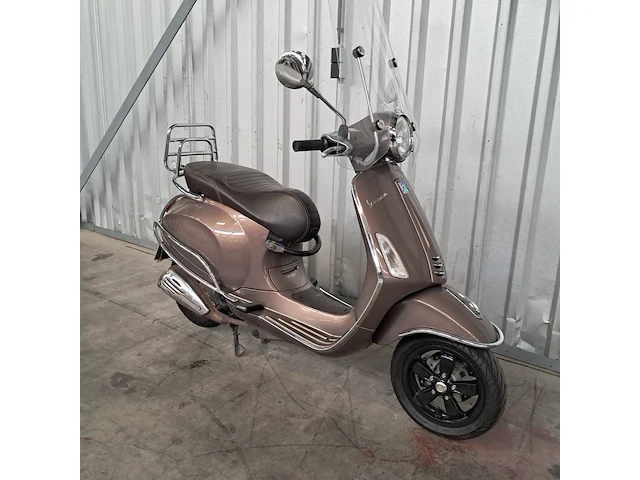 Snorscooter, vespa piaggio, primavera, 2015 - afbeelding 1 van  21