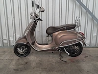 Snorscooter, vespa piaggio, primavera, 2015 - afbeelding 20 van  21