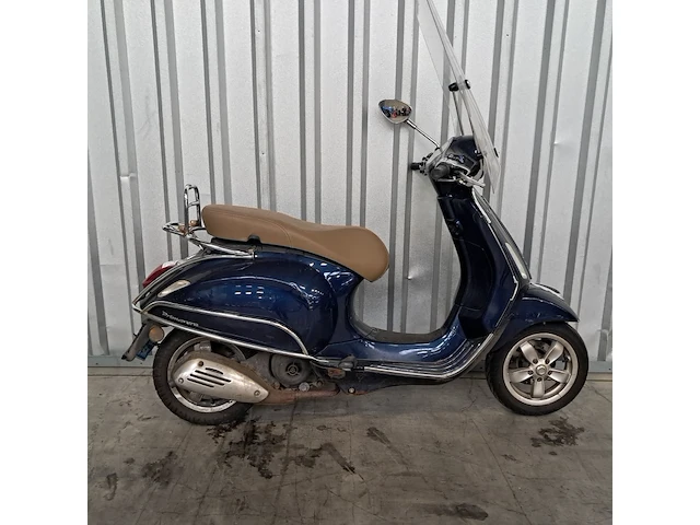 Snorscooter, vespa piaggio, primavera, 2016 - afbeelding 1 van  37