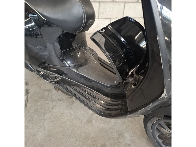 Snorscooter, vespa piaggio, sprint, 2016 - afbeelding 9 van  54