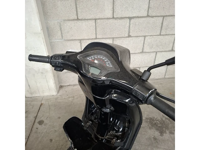 Snorscooter, vespa piaggio, sprint, 2016 - afbeelding 30 van  54