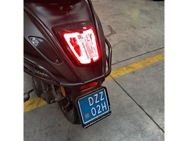 Snorscooter, vespa piaggio, sprint, 2020 - afbeelding 14 van  26