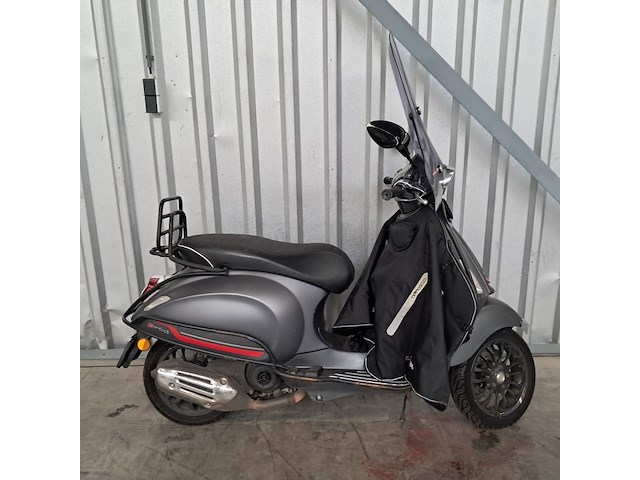 Snorscooter, vespa piaggio, sprint, 2021 - afbeelding 1 van  29