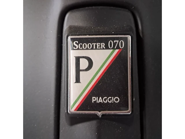 Snorscooter, vespa piaggio, sprint - afbeelding 19 van  24