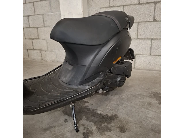 Snorscooter, vespa piaggio, zip, 2020 - afbeelding 25 van  30