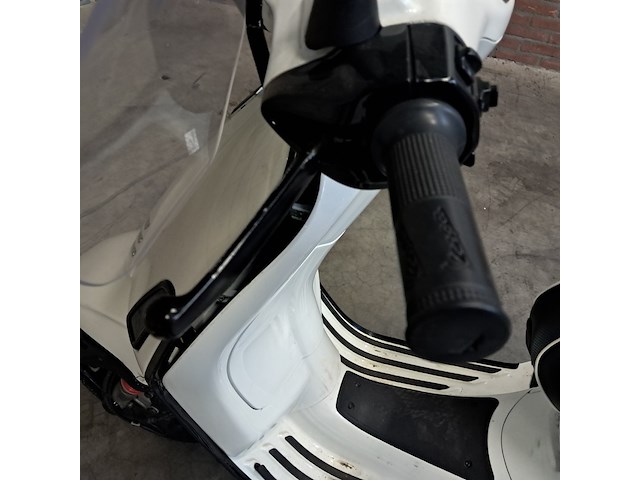 Snorscooter, vespa, sprint, 2020 - afbeelding 8 van  45
