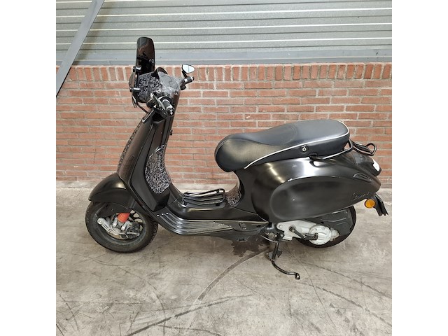 Snorscooter, vespa, sprint 4t, 2016 - afbeelding 13 van  39