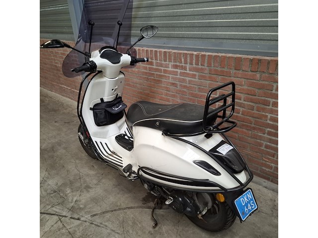 Snorscooter, vespa, sprint 4t, 2017 - afbeelding 11 van  32