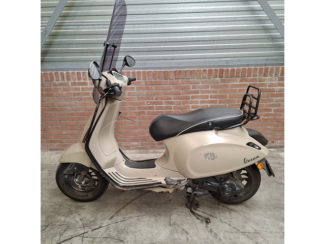 Snorscooter, vespa, sprint 4t, 2017 - afbeelding 13 van  39