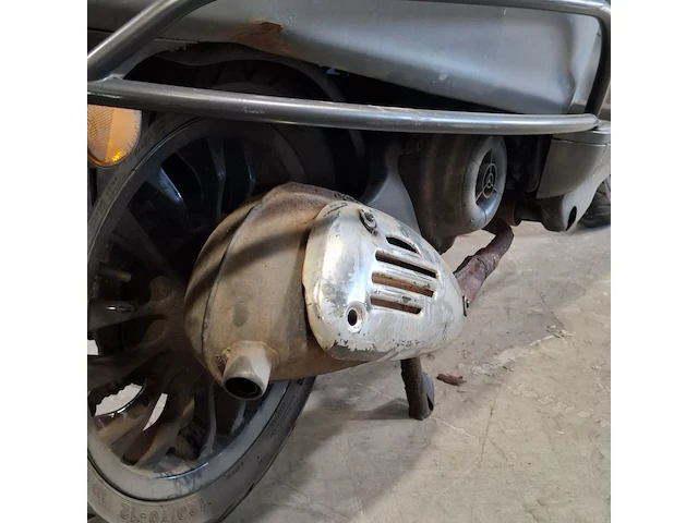 Snorscooter vespa, sprint 4t - afbeelding 11 van  35