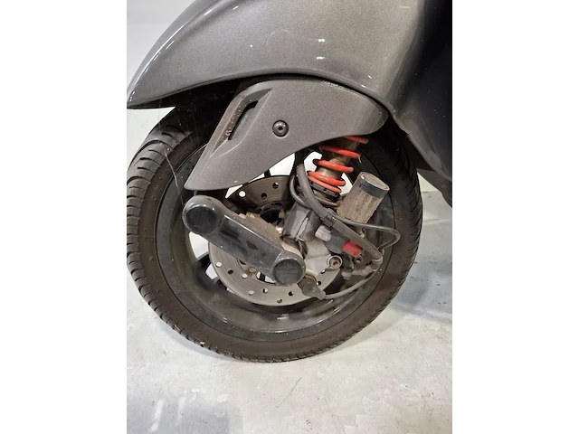 Snorscooter, vespa, sprint 50, 2018 - afbeelding 16 van  20