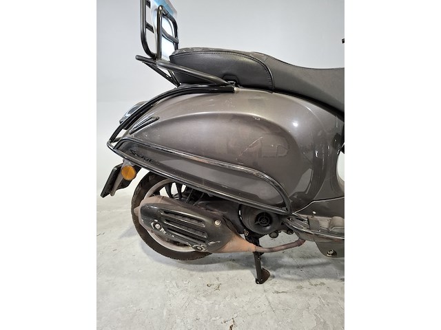 Snorscooter, vespa, sprint 50, 2018 - afbeelding 6 van  20