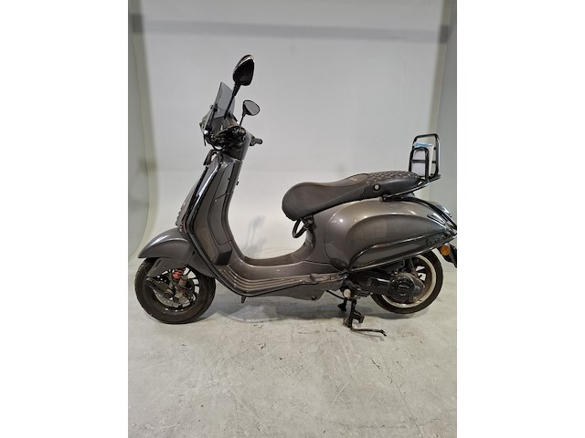 Snorscooter, vespa, sprint 50, 2018 - afbeelding 16 van  20