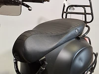 Snorscooter vespa, sprint 50, bouwjaar 2022 - afbeelding 32 van  35
