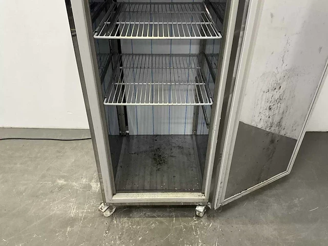 Snowflake (gram) - f 605 rg c - mobiele rvs vrieskast - afbeelding 7 van  9
