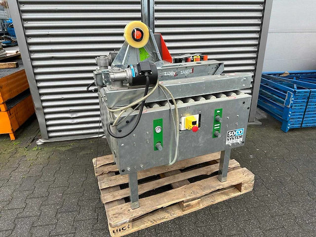 Soco system - 2003 - t55 - dozensluitmachine - afbeelding 1 van  3