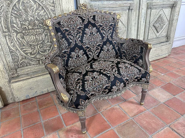 Sofa - afbeelding 2 van  3