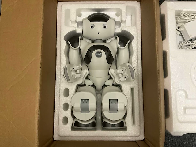 Softbank robotics nao 6 humanoid robot - afbeelding 2 van  9