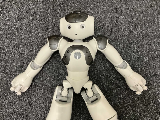 Softbank robotics nao 6 humanoid robot - afbeelding 3 van  9