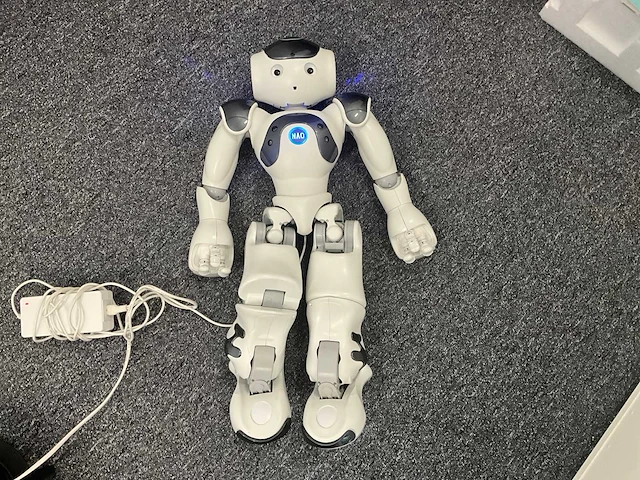 Softbank robotics nao 6 humanoid robot - afbeelding 5 van  12
