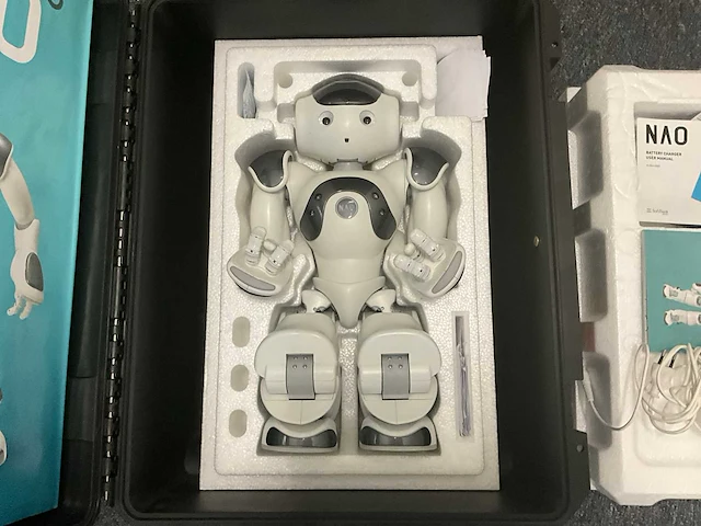Softbank robotics nao 6 humanoid robot - afbeelding 7 van  13