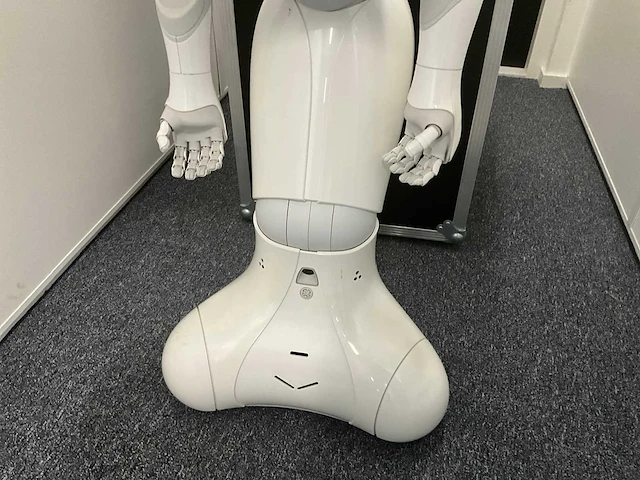 Softbank robotics robot - afbeelding 11 van  15