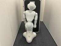 Softbank robotics robot - afbeelding 12 van  15