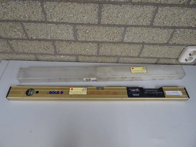 Sola - solatronic - waterpas - afbeelding 1 van  2