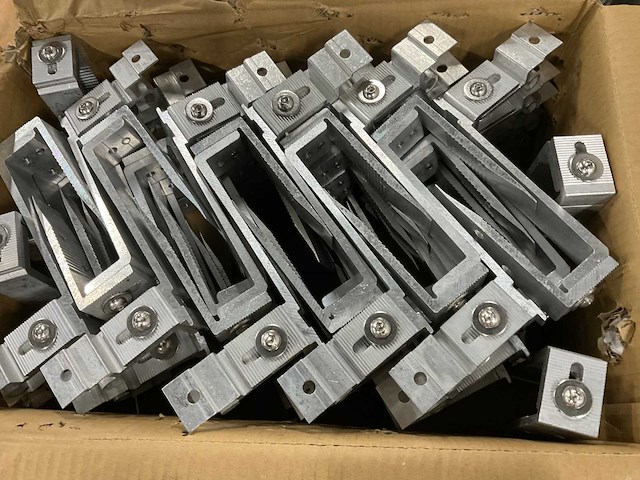 Solar construct - aluminium universele dakhaak (50x) - afbeelding 1 van  4