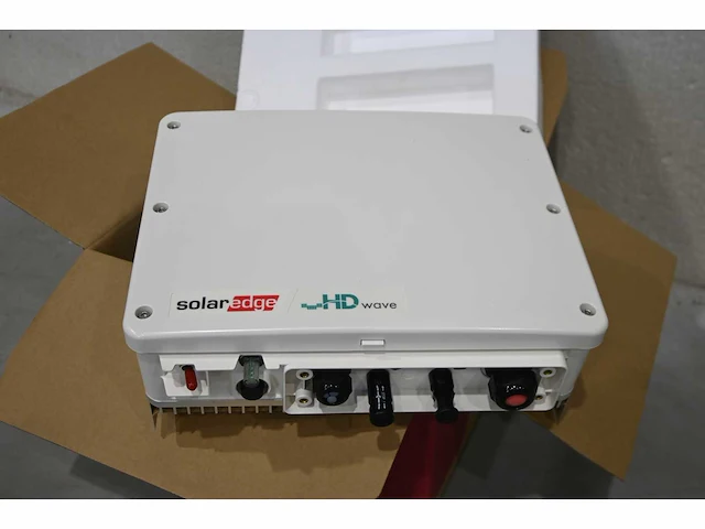 Solar edge se3680h omvormer - afbeelding 1 van  3