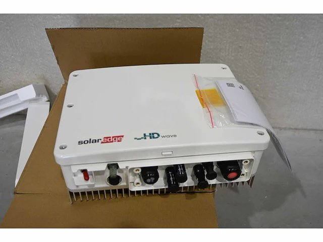 Solar edge se5000h omvormer - afbeelding 1 van  3