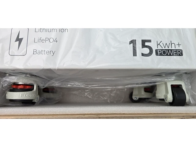Solar power package – 11kw hybrid inverter + 15.36kwh lithium battery - afbeelding 6 van  8