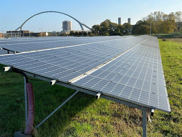 Solar world - set van 120 gebruikte zonnepanelen (totaal vermogen 31.800 wp) - afbeelding 5 van  16