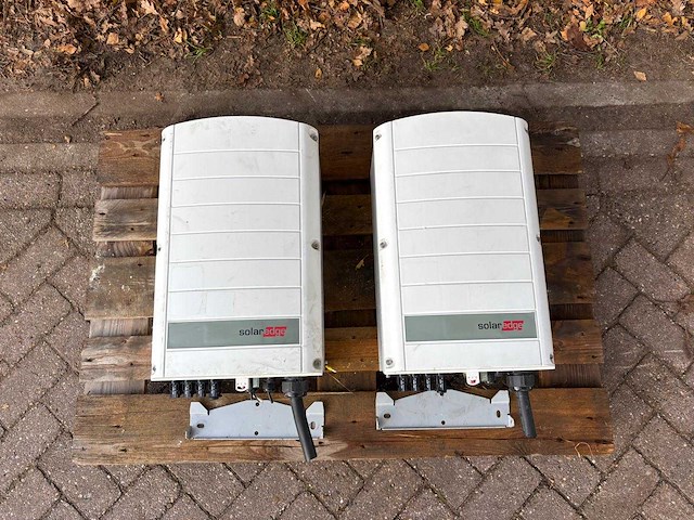 Solaredge - gebruikte 33.3k omvormer t.b.v. zonnepanelen (2x) - afbeelding 1 van  5