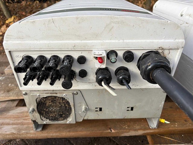 Solaredge - gebruikte 33.3k omvormer t.b.v. zonnepanelen (2x) - afbeelding 4 van  5